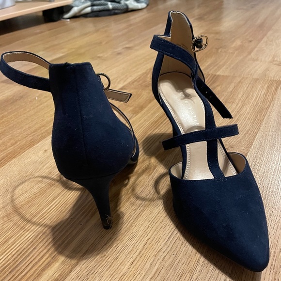 kelly&katie navy heels! - Picture 2 of 3